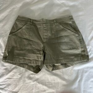 Twill shorts